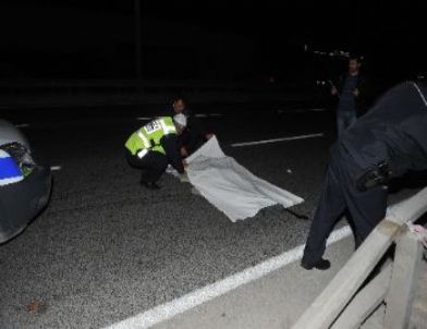 İzmir'de Kaza: 1 Ölü, 1 Yaralı