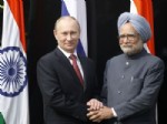 MANMOHAN SINGH - Putin, Rus Silahlarını Satmak İçin Hindistan'da
