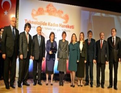 Bakan Fatma Şahin: Esnek Çalışma Modelini Hayata Geçiriyoruz