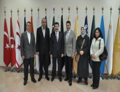 Başkan Odabaşı’na Eğitimcilerden Teşekkür Plaketi