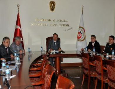 Antalya’da Trafik Kazaları En Aza İndirilecek