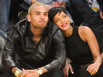 Rihanna ve Chris Brown Lakers Maçını İzledi