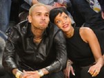NEW YORK KNICKS - Rihanna ve Chris Brown Lakers Maçını İzledi