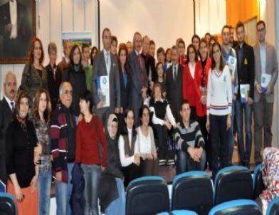 2012 Yılı En Gönüllüleri Ödülleri Sahiplerini Buldu