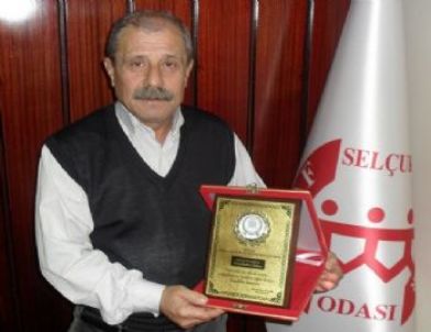 Selçuk İmkb Otelcilik ve Turizm Meslek Lisesi, Esnaf Odası'na Plaket Verdi