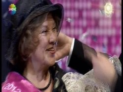 Türkiye'nin en şık kadını 80'lik Rana Teyze!