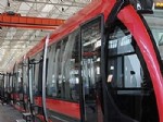 İPEKBÖCEĞİ - Yerli tramvay raylarda