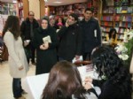 NAZAN BEKIROĞLU - Nazan Bekiroğlu Bursa’da İmza Gününe Katıldı