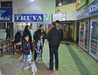 Göçmenler Terminalde Otobüs Beklerken Yakalandı