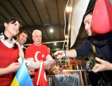 Kiev’deki Uluslararası Kermeste En Çok Yardımı Türkiye Topladı