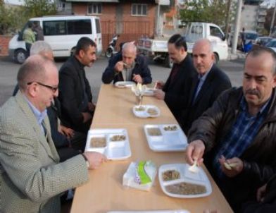 Soma'da Alevilerden Geleneksel Aşure Hayrı