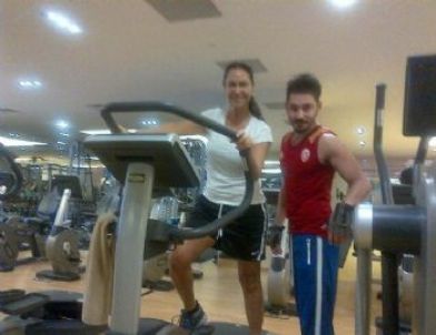 Avşar Kızı Spor Salonu Fotoğraflarını Hayranlarıyla Paylaştı