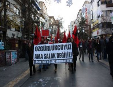 Liselilerden ‘Kıyafet Serbestliği’ Protestosu