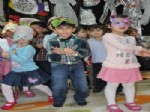 TURGUT OĞUZ - Minikler Yeni Yılı Gönüllerince Eğlenerek Kutladı