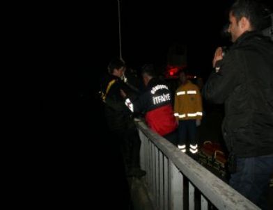 Büyük Melen Çayı Korkuluklarından Aşağı Düştü