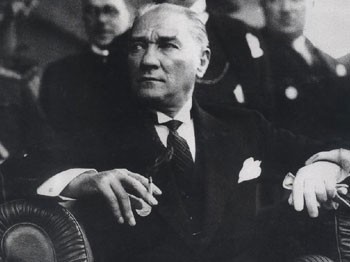 En çok Atatürk'ü arıyoruz!