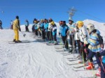 28 ARALIK 2012 - Hakkari’de Öğrencilere Kayak Eğitimi Verilmeye Başlandı
