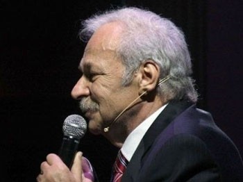 Ünlü türkücü yoğun bakıma kaldırıldı