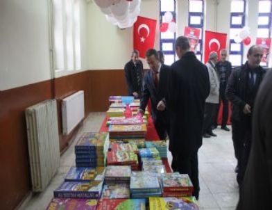 Tekmanda ‘Türkiye Okuyor’ Kampanyası