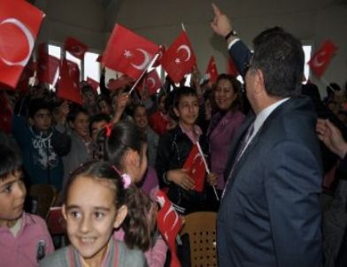 Bakan Şahin, 25 Yıl Sonra Elmalılı Vatandaşlarla Hasret Giderdi