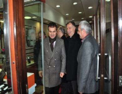 Fırat’tan Kılıç’a Oltutaşı Hediye