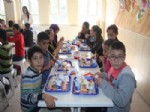 HÜSEYIN VURAL - Kent Konseyinden Engelliler Okuluna Yemek