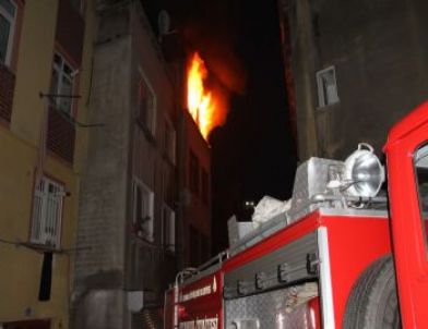 Beyoğlu’nda Yangın Paniği