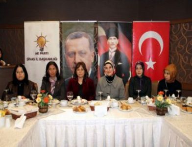 Sivaslı Kadınlar Seçme ve Seçilme Hakkının Yıl Dönümü Nedeniyle Bir Araya Geldi