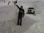 YEŞILBAYıR - Aktütün Yolu Kardan Kapandı
