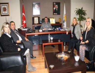 Uğur Akademik Lisesi Yöneticileri Ak Parti'yi Ziyaret Etti
