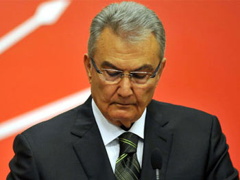 Deniz Baykal Rest Çekti