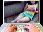 Küçük Kızları İnternette Soymaya Çalışan Sapık Yakayı ele verdi