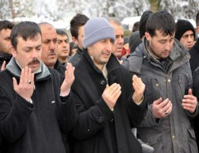 Organları 3 Kişiye Verilen Beyzanur Defnedildi