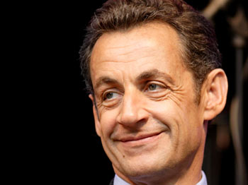 Sarkozy'den bir hamle daha