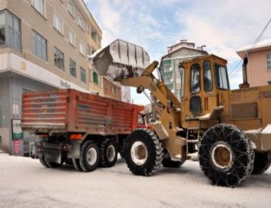 Suşehri'nde Kar Temizleme Çalışmaları Başladı