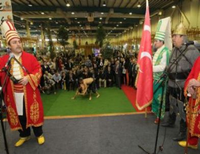 Gebze Emıtt'e, Mehteran Takımı ve Yağlı Güreşle Damgasını Vurdu