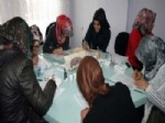 DEVLET PLANLAMA TEŞKILATı - Midyatlı Bayanlar Tezhip Sanatı Öğreniyor