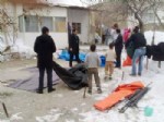 MUSTAFA ASLAN - Üniversite Öğrencilerinden Van'a Kışlık Çadır Yardımı