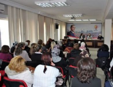 Ak Partili Pelin Gündeş Bakır, Kadınlara Depremle İlgili Bilgi Verdi