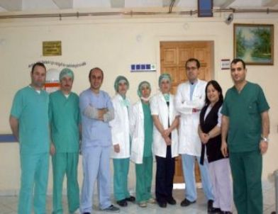 Arhavi Devlet Hastanesi'nde Ayda 200 Ameliyat Yapılıyor