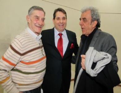 İzmir Filmlere Plato Olabilir