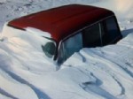 Kırım’da Yoğun Kar Yağışı Sebebiyle Yollar Ulaşıma Kapandı