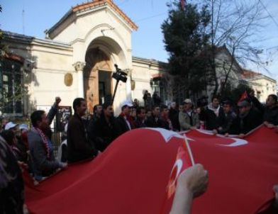 Maraş'ın Kurtuluşu Kutlamasında Fransa Protestosu