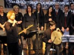 NIHAT HATIPOĞLU - Akdeniz Belediyesi Halk Müziği Konseri Düzenledi