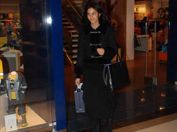 Arzum Onan Alışveriş İçin Nişantaşı City's'de Görüntülendi