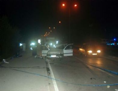 Balıkesir'de Trafik Kazası: 1 Ölü, 2 Yaralı