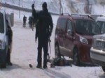 DAĞPıNAR - Kars'ta İki Köy Sakinleri Birbirine Girdi: 1 Ölü, 13 Yaralı