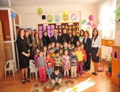 Vali Kızılcık'ın Eşi Beşikdüzü İlçesini Ziyaret Etti