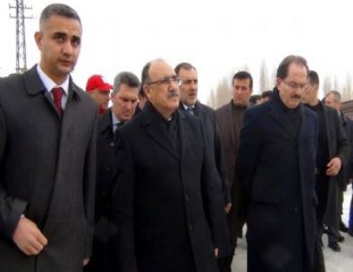 Başbakan Yardımcısı Atalay Erciş'te