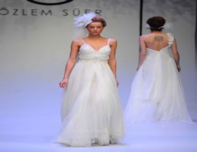 İf Wedding Fashion'a 'Göz Kamaştıran' Gala